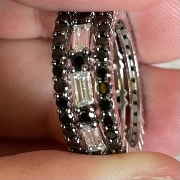 3pc Onyx & Baguette Topaz Eternity Ring - Picture 2 of 4
